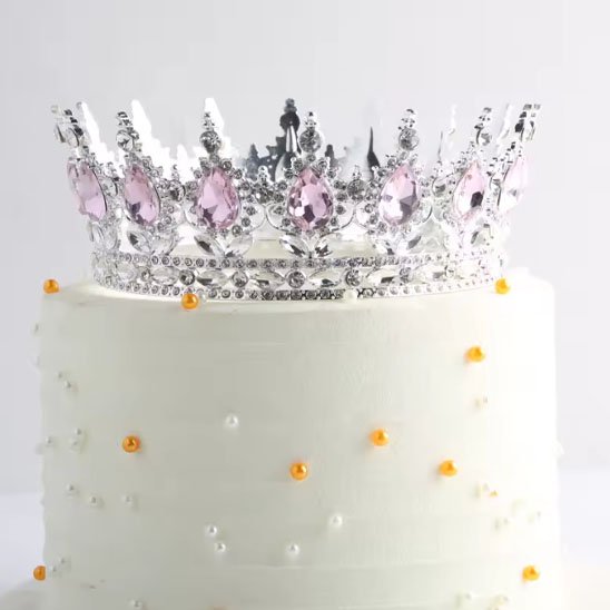 decoration gateau avec couronne argentée et perles orange