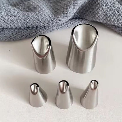 Douille patisserie avec différentes tailles pour décoration