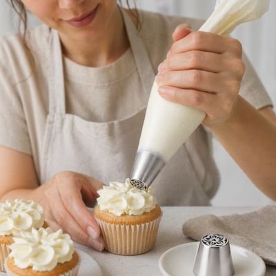 Douille patisserie fleur pour décoration cupcakes crème