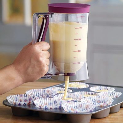 Entonnoir à piston doseur pour pâte à cupcakes