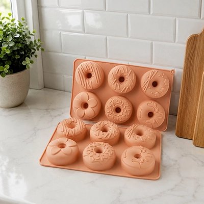 Moule à donuts silicone avec différentes formes décoratives