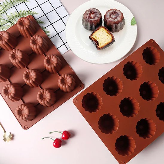 Moules en silicone​ cannelés avec petits gâteaux