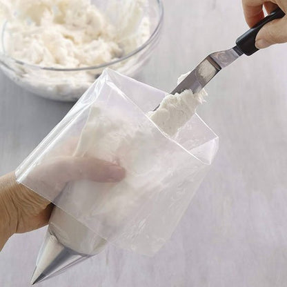 Utilisation de la poche à douille pour décorer des gâteaux